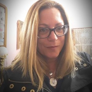 Meet your Posher, Deborah